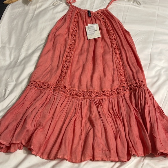 Raviya swim cover-up - Picture 7 of 8